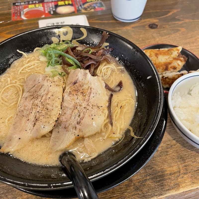 六白ラーメン+ご飯、餃子3子セット(らーめん食堂  ろくの家 小郡店)