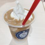 アイスカフェラテ　ソフトクリームトッピング