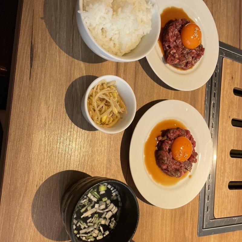 ユッケランチ(新宿 焼肉バル NO MEAT, NO LIFE. 2nd)