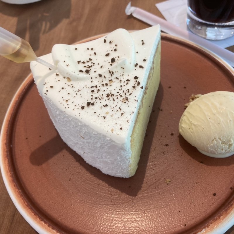 ピエネッサ(パティシエ エス コヤマ)