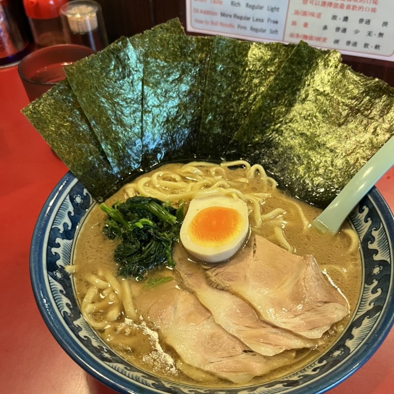 ラーメン三七十盛り(ラーメン 三七十家)