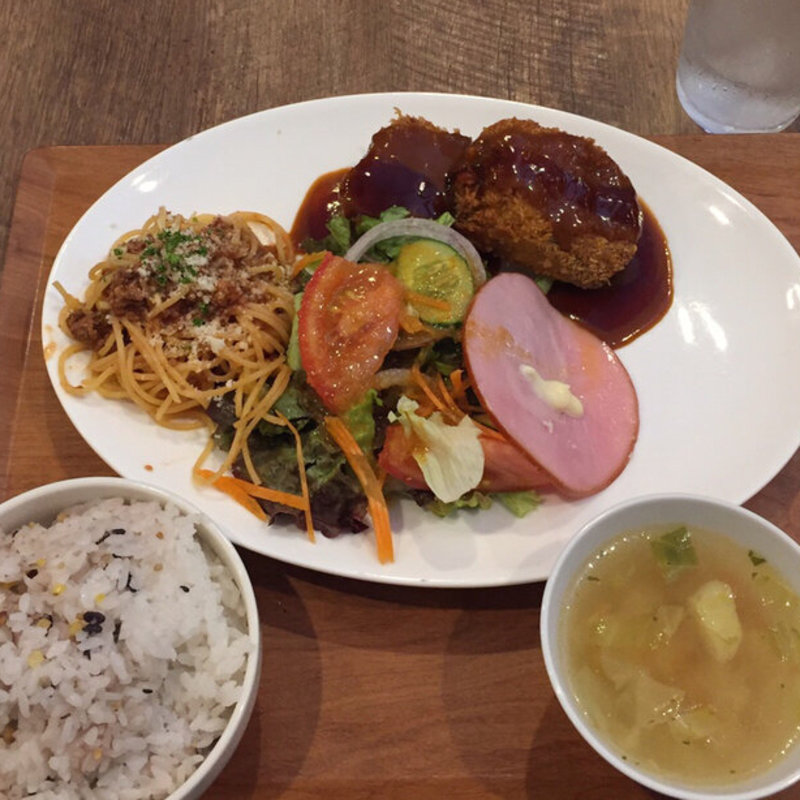 名物！トロカツランチ(ピアット ジェイ)