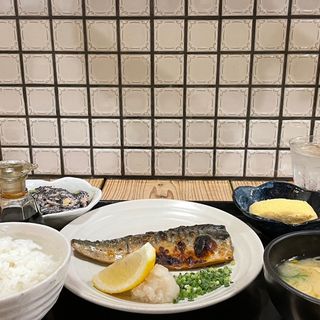本日の塩焼き定食(梅山鉄平食堂 )