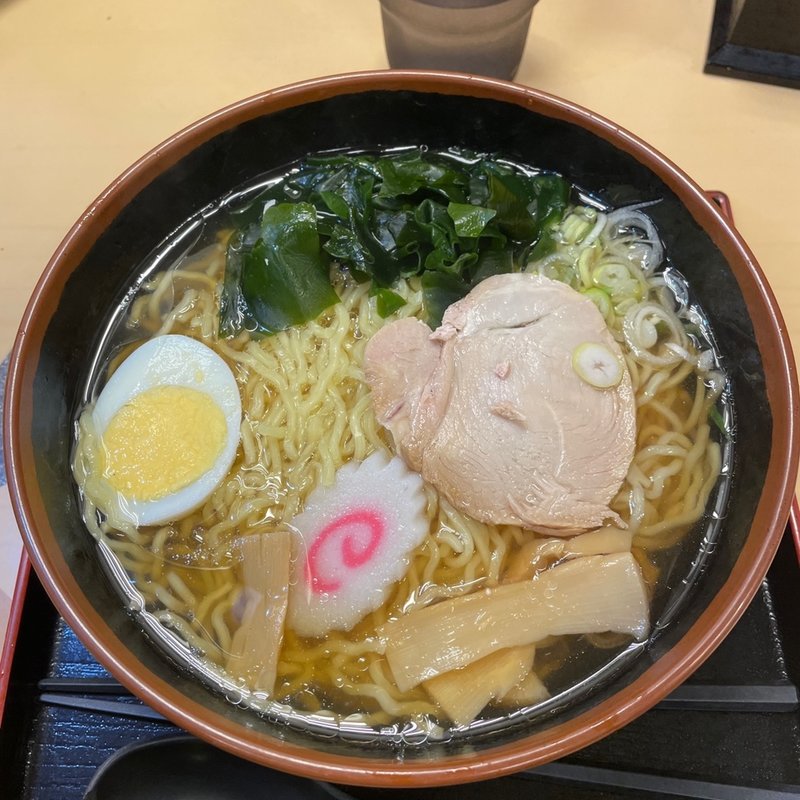 昔ながらの醤油ラーメン大盛(名代富士そば お茶の水店)