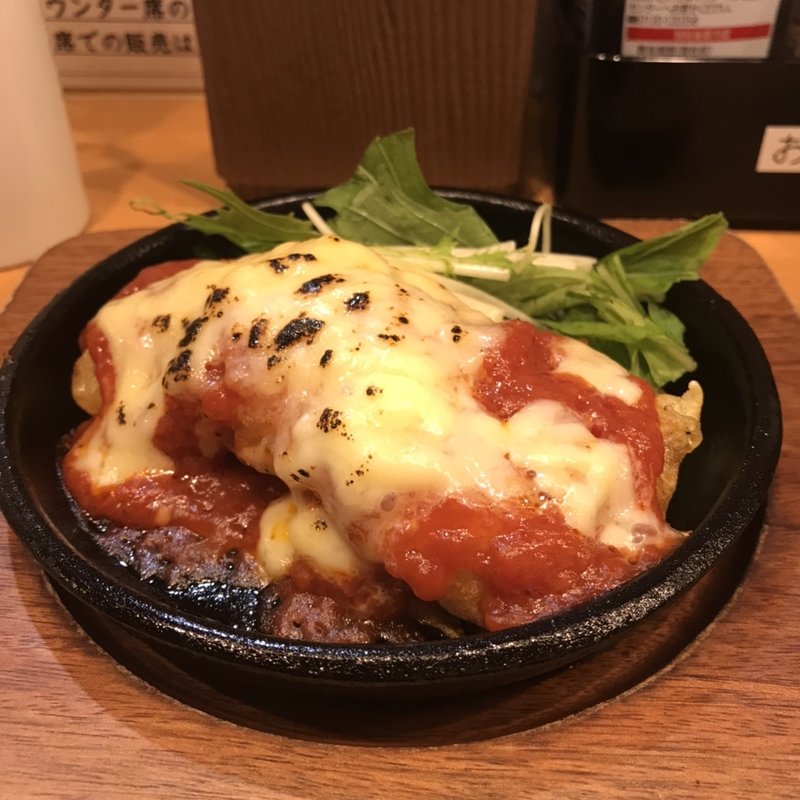鉄板　なまずフリット　トマトチーズ和え(ほていちゃん)