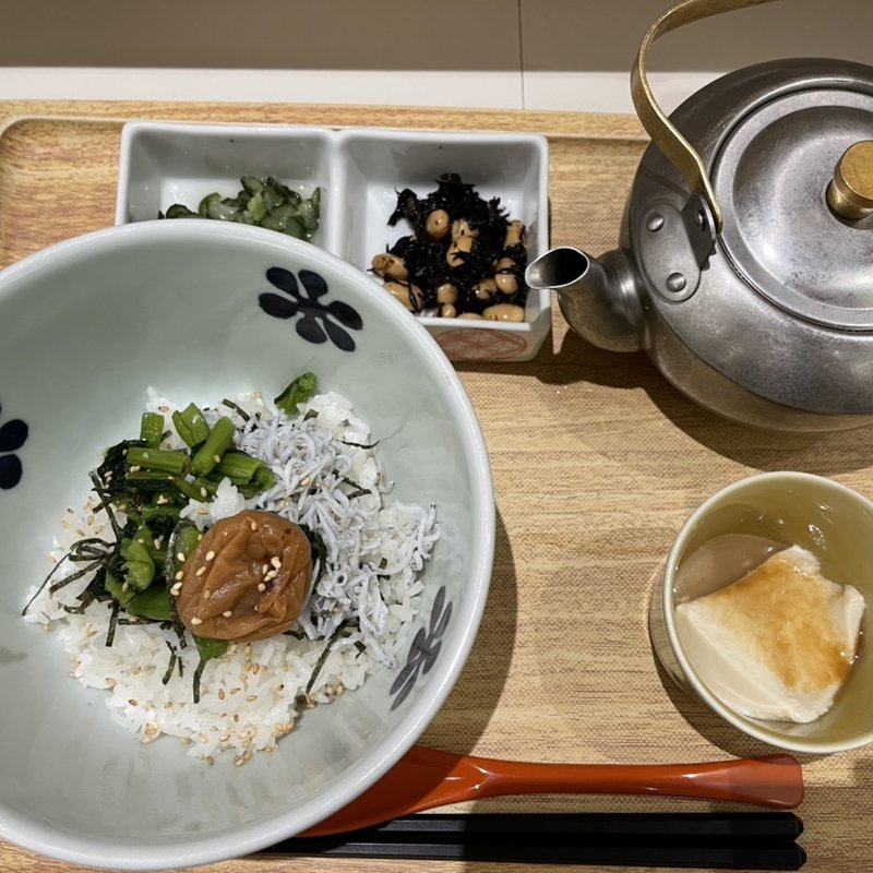 (だし茶漬け＋肉うどん えん JRセントラルタワーズ店)