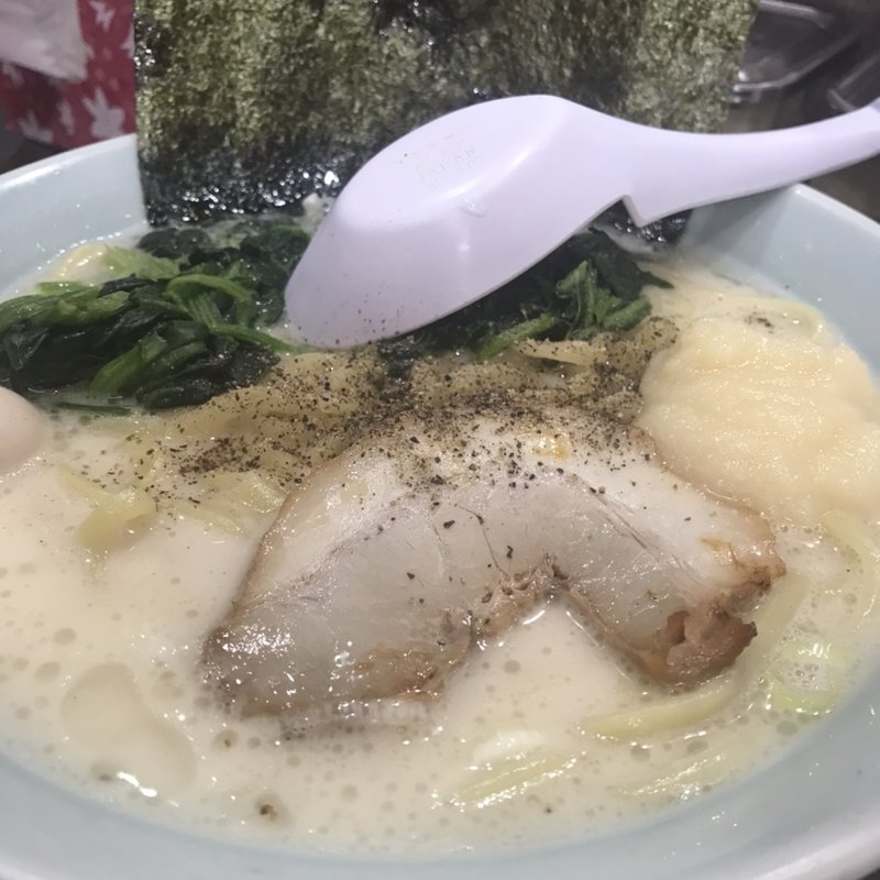 塩ラーメン(横浜家系ラーメン 自由が丘 魂心家)