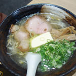 塩バターラーメン(博多川端どさんこ ソラリアステージ店)