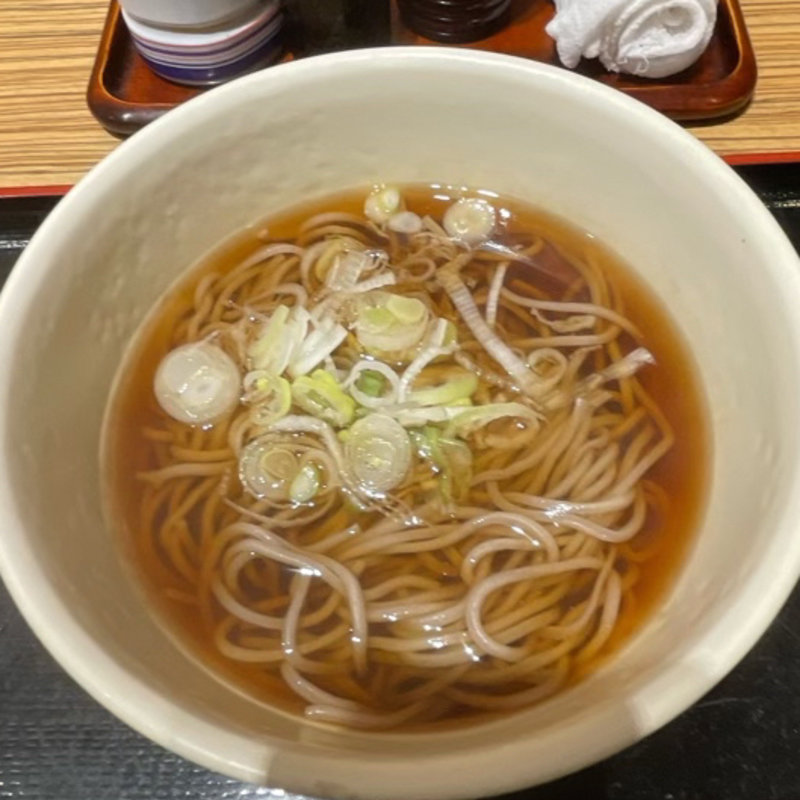 かけそば(笠置そば 東新宿店)