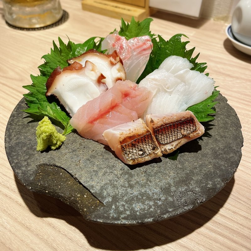 新鮮！鮮魚の盛り合わせ(ふぐぶた酒場)