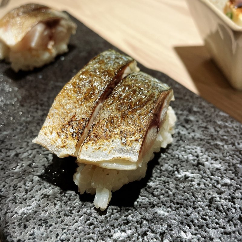 ゆうこう鯖寿司(ふぐぶた酒場)