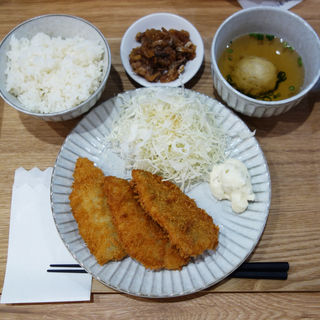 アジフライ定食(三陽食堂)