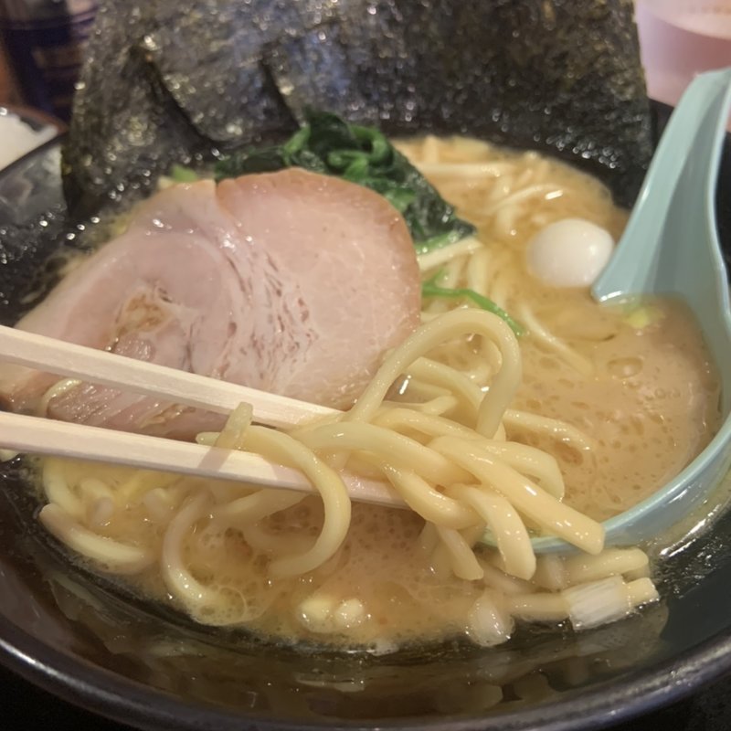 ラーメン（並）(池袋商店2号店 （イケブクロショウテン）)