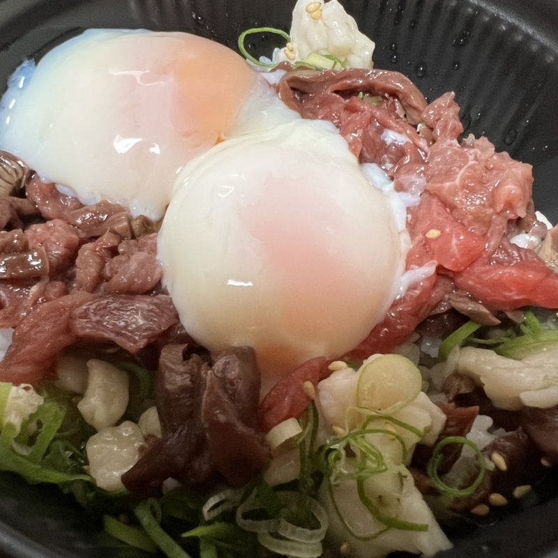 温玉つき馬とろ丼(馬肉特急　小金井店)