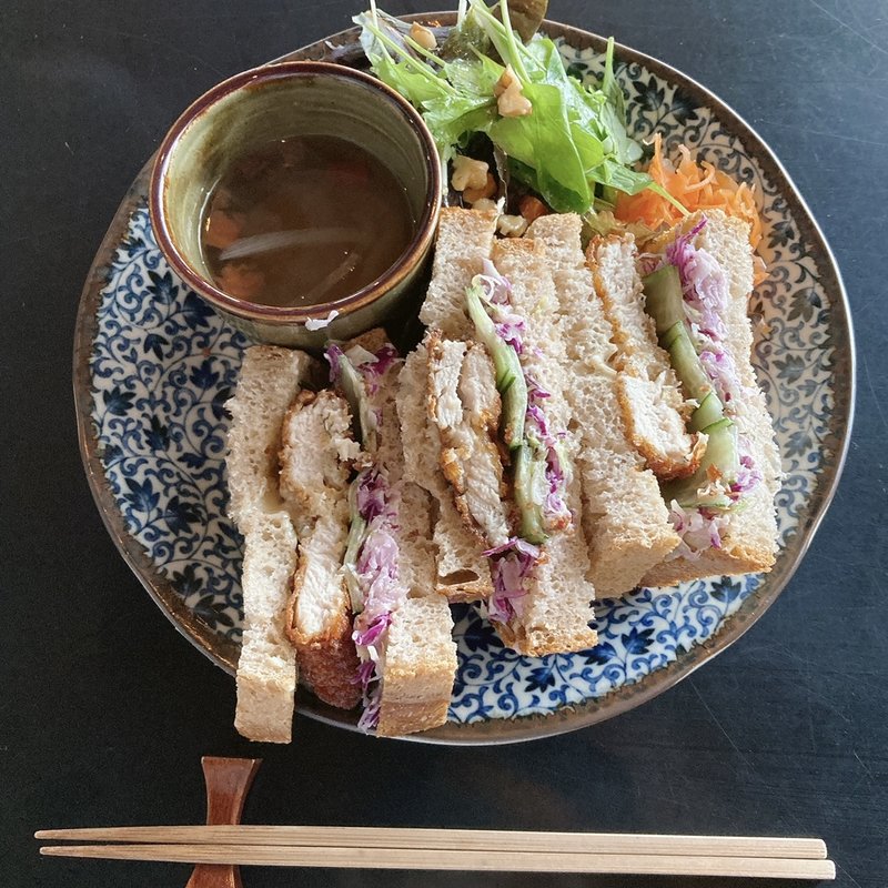 チキンカツサンド(カヤバ珈琲)