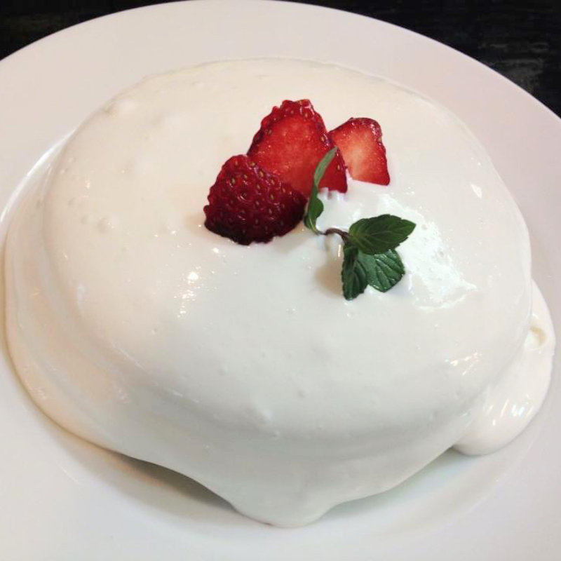 スノーホワイトパンケーキ(喫茶 ブリッヂ)