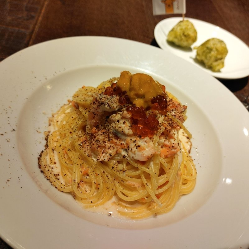 スモークサーモンのクリームパスタ(フォカッツェリア・ラ・ブリアンツァ)