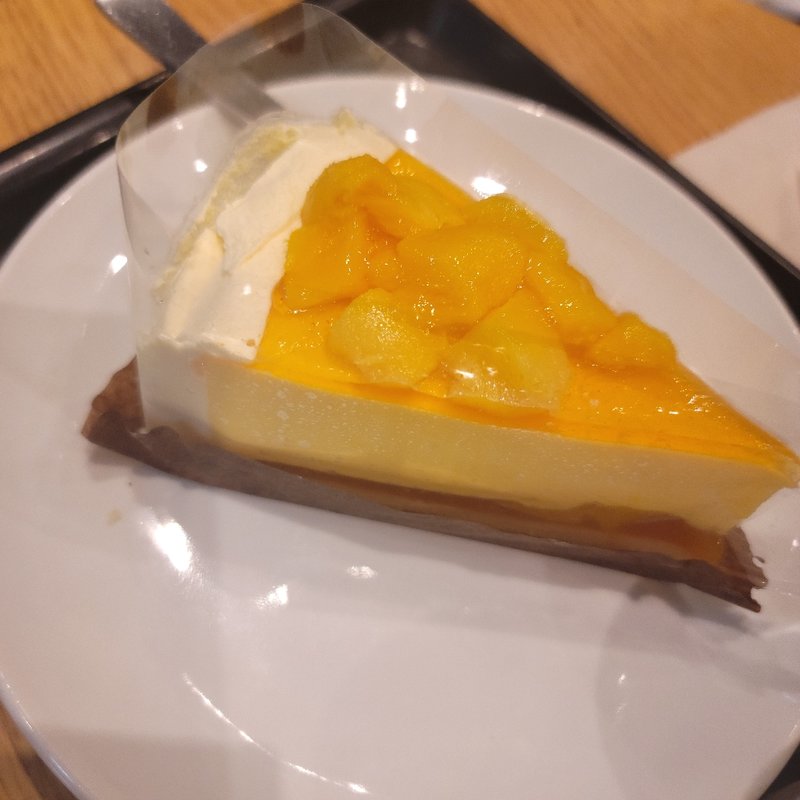 マンゴーづくしのケーキ(スターバックス)