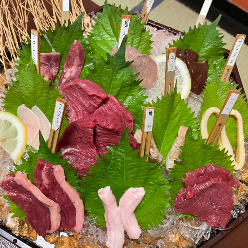 会津ブランド桜のお造り全8品盛り(会津郷土食 鶴我 （あいづきょうどしょく つるが）)