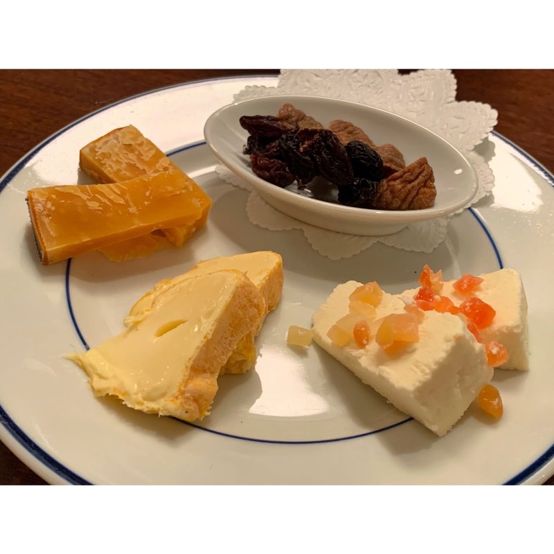 チーズの盛り合わせ(ランス )