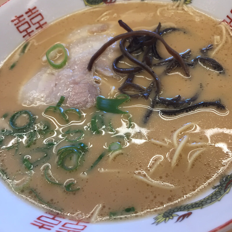 豚骨ラーメン(博多金龍 山大通店 )