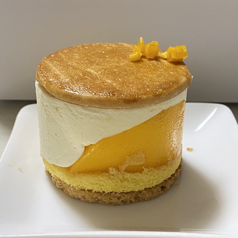 国産「完熟マンゴー」生バターサンド(フェルム ラ・テール美瑛 阪急うめだ本店)