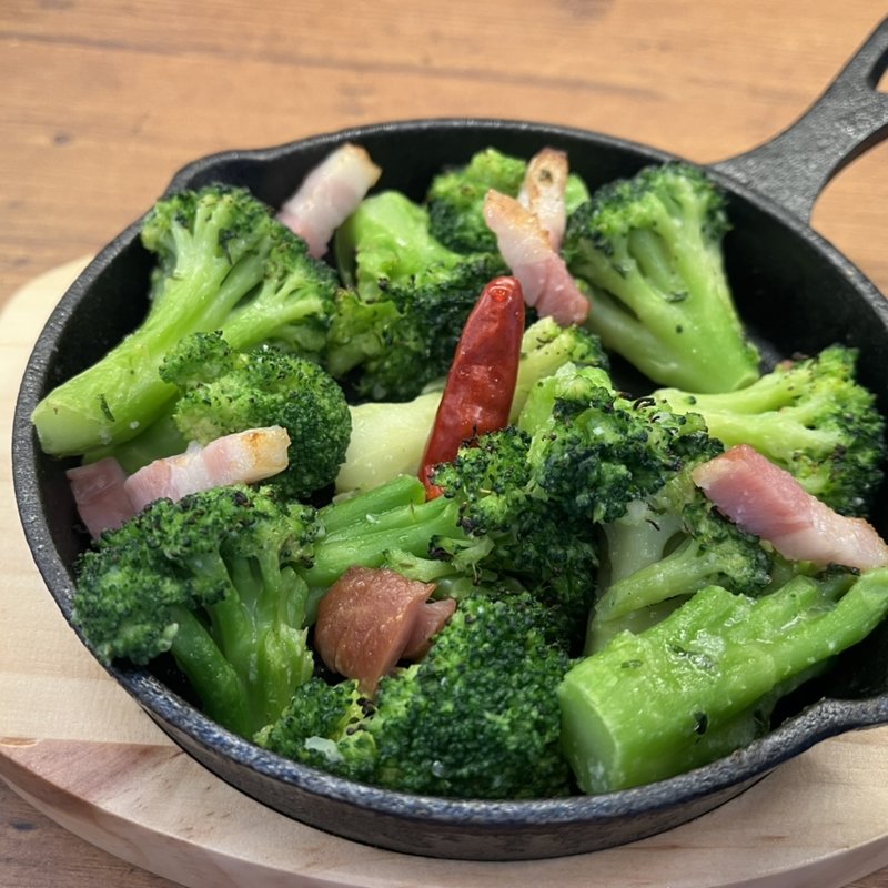 ブロッコリーのガーリックソテー(オリーブの丘 久喜菖蒲店)