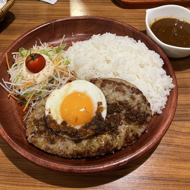 エッグバーグディシュー追加カレー(びっくりドンキー鶴見店)