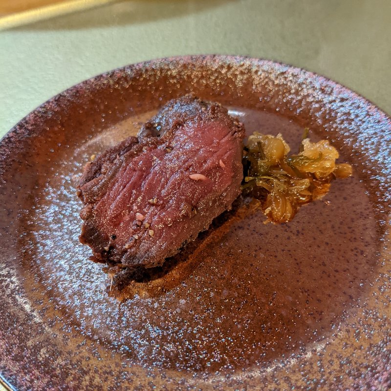 クジラの焼物とジャスミンジャム(中国菜漢)