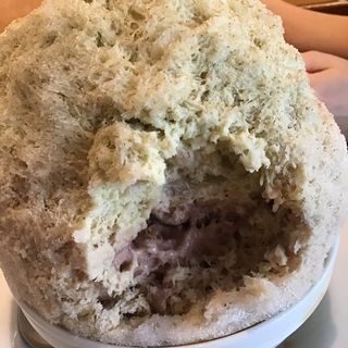 ピスタチオとホワイトチョコレート フランボワーズのアクセント(セバスチャン)