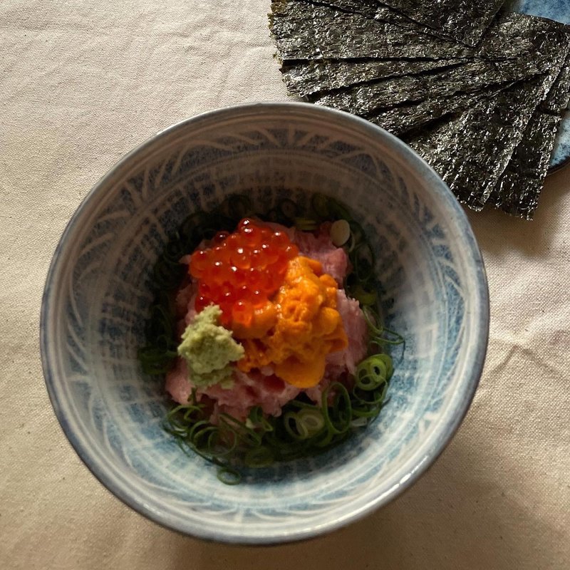 ばくだん(蕎麦切りとうきょう縹（はなだ）)