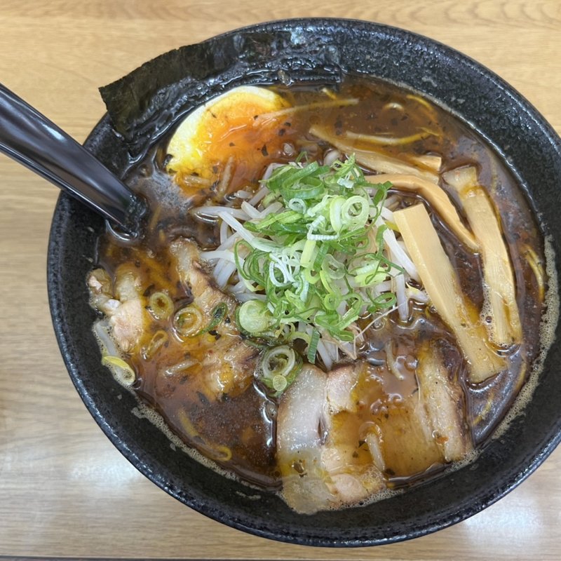 カレーラーメン(中華そば 遊山 （ゆうざん）)