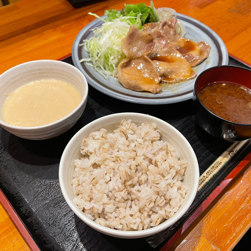 (泰山 （たいざん）)