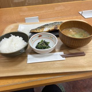サバの塩焼き定食(宮本むなし 西元町店 )