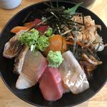 海鮮丼(肴時々酒 海市)
