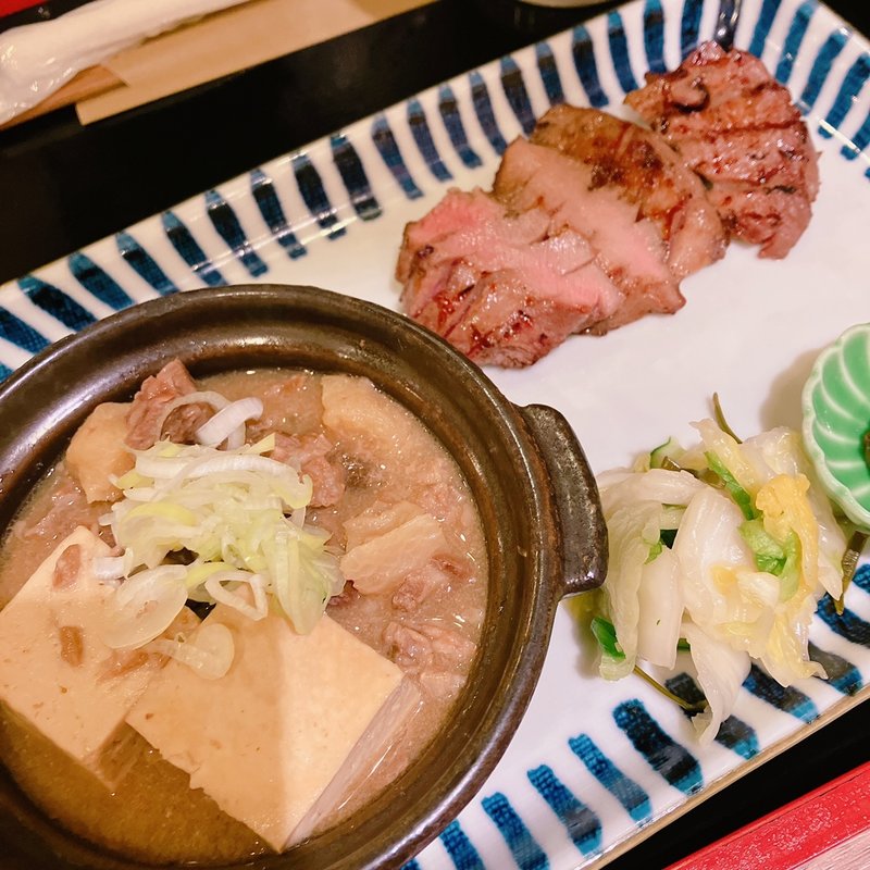 上たん焼きと牛すじ煮込み定食(仙台辺見 池袋サンシャイン店)