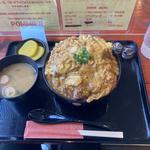 カラアゲ丼(ポミエ )