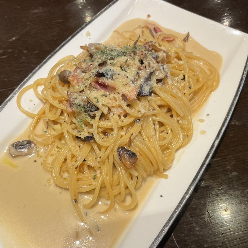 パスタセット（キノコクリーム）(創作イタリアン肉バル スオーノ)