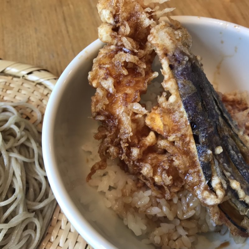 せいろ蕎麦と小天丼(横濱蕎麦 傳介 （ヨコハマソバ デンスケ）)