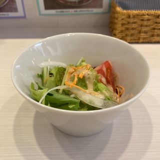 サラダ(おこりんぼうPASTA)
