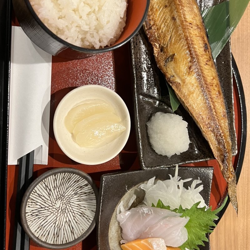 真ホッケ半身定食(居酒屋 蝦夷酒場 さけのポッケ 東日本橋)