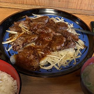 牛サガリ焼肉定食(萬福食堂 （まんぷくしょくどう）)