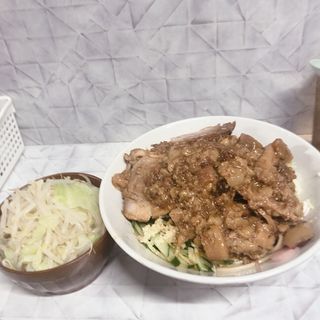 ジャージャー麺野菜マシアブラマシマシ(麺屋歩夢金沢八景店)