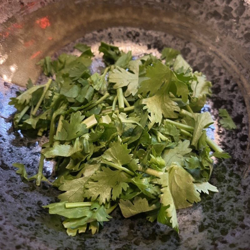 パクチー(シビカラ味噌らー麺 鬼の目にも涙)