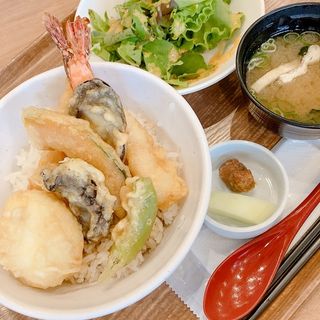 旬野菜と海老の天丼(ファーマーズレストラン安芸高田)