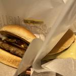 とびきりチーズバーガー