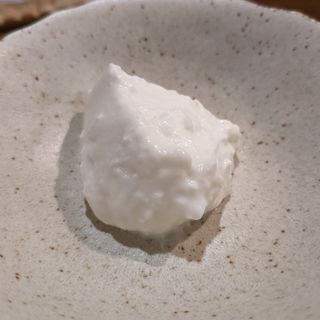 胡麻で作った牛乳豆腐(鮨 波づき)