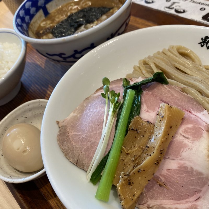 特製濃厚鶏豚骨つけ麺(別邸　たけ井 なんばラーメン一座)