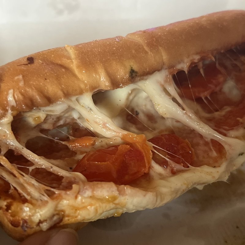 マルゲリータピザサンド(ドミノ・ピザ札幌南7条西店)