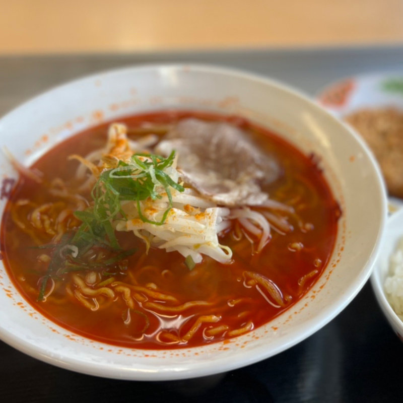 辛中華(半田屋 サッポロファクトリー前店)